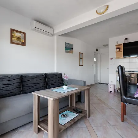 S&g Leko-5 By Interhome *